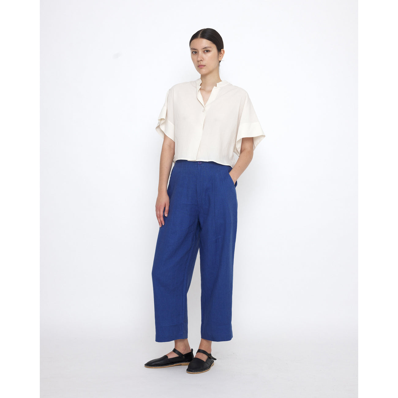 linen pleated trouser in cobalt
