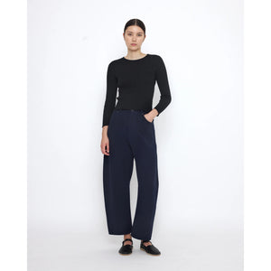 ribbed fine knit in black