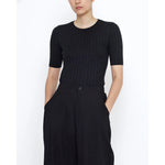 mid-sleeves ribbed fine knit in black