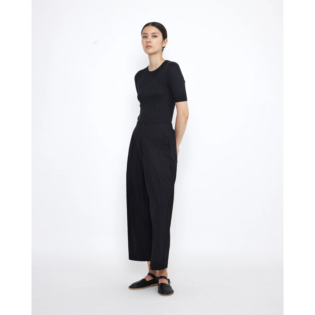 mid-sleeves ribbed fine knit in black