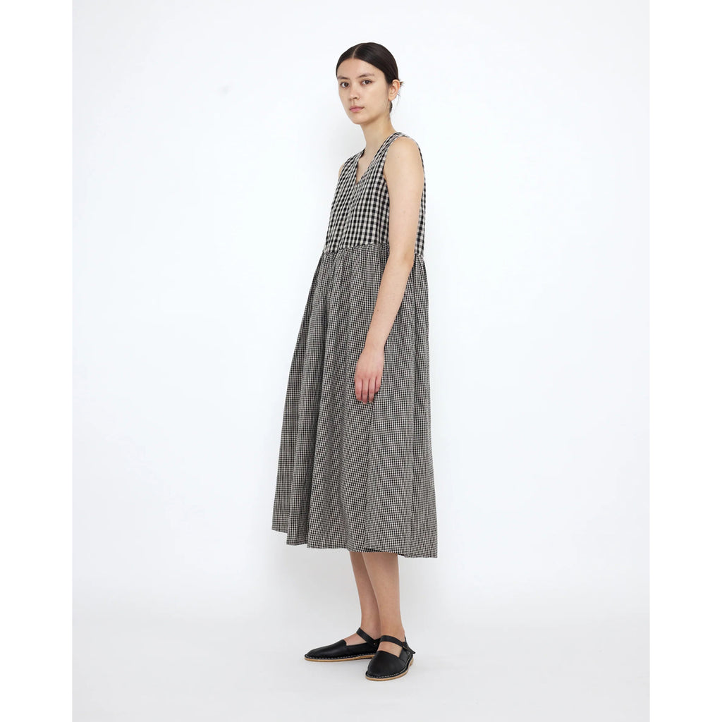 v-neck playdress in gingham