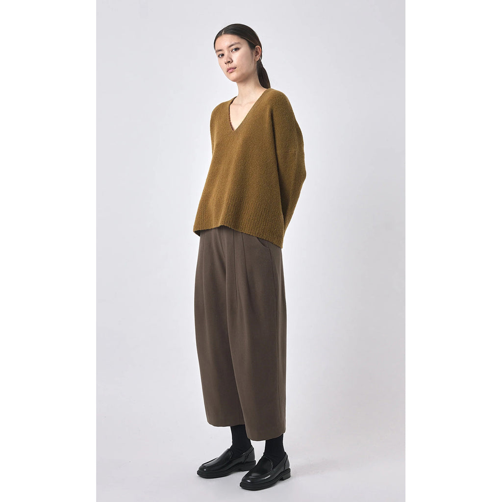 wool pleated trouser in umber