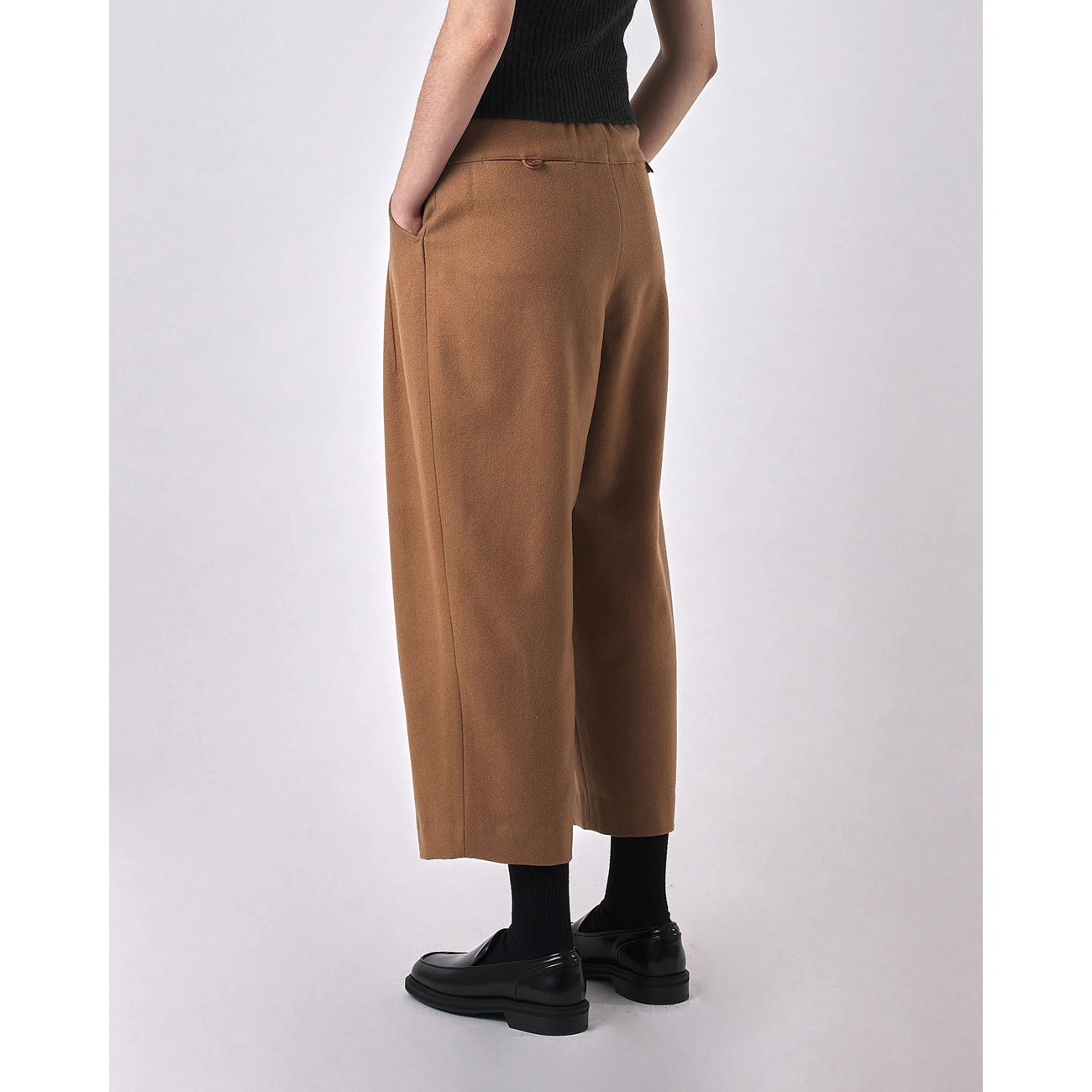 wool pleated trouser in tan