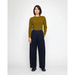 straight legged trouser in black