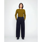 straight legged trouser in black