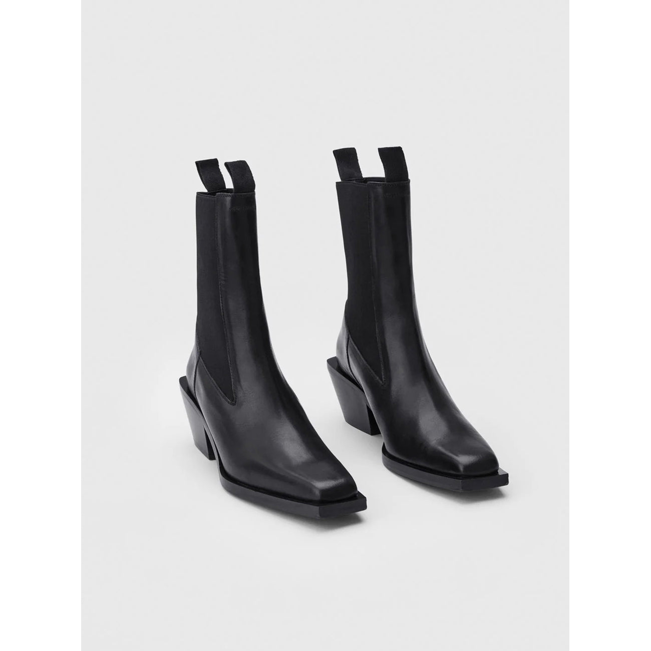 apollosa ankle boot in black