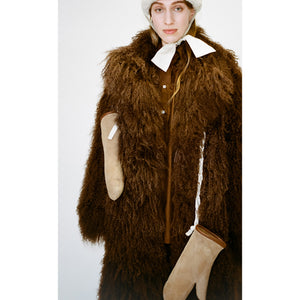 sheepskin mittens in tan w/ ivory silk