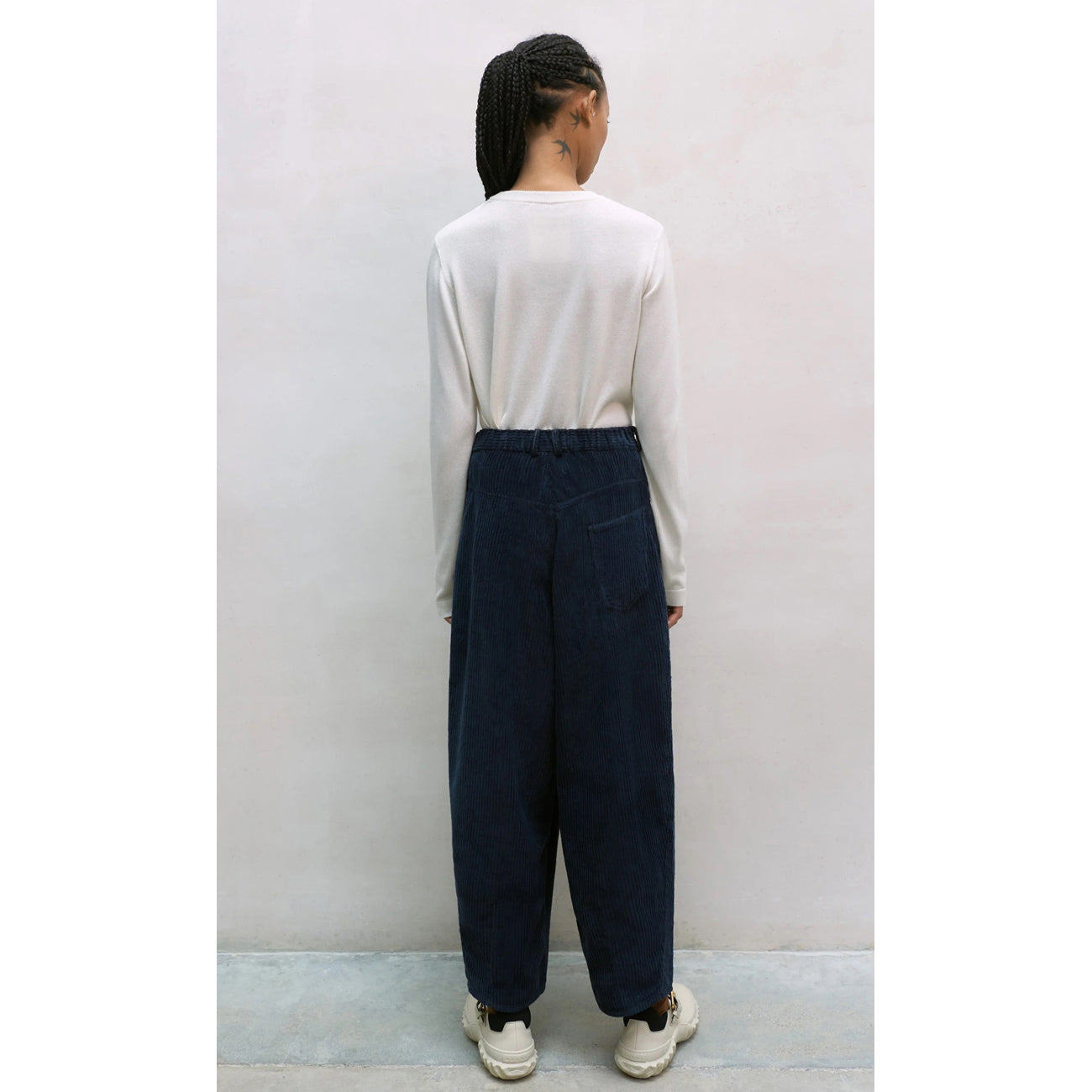 corduroy baggy pants in dark navy