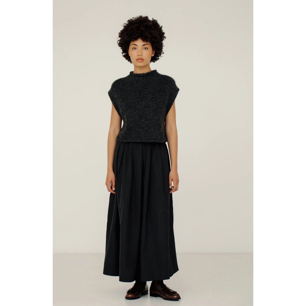 iris vest in basalt