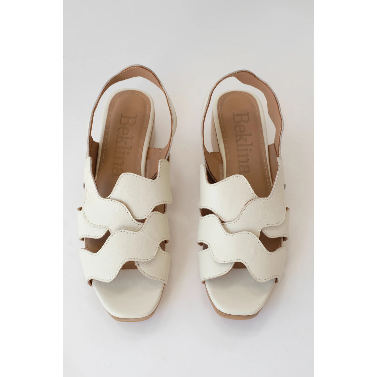 wiggle clog in off white