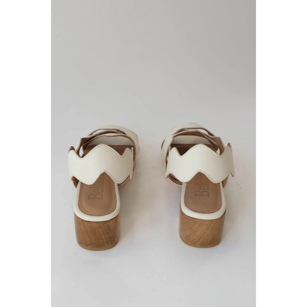wiggle clog in off white