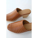 ribbed clog in cocoa