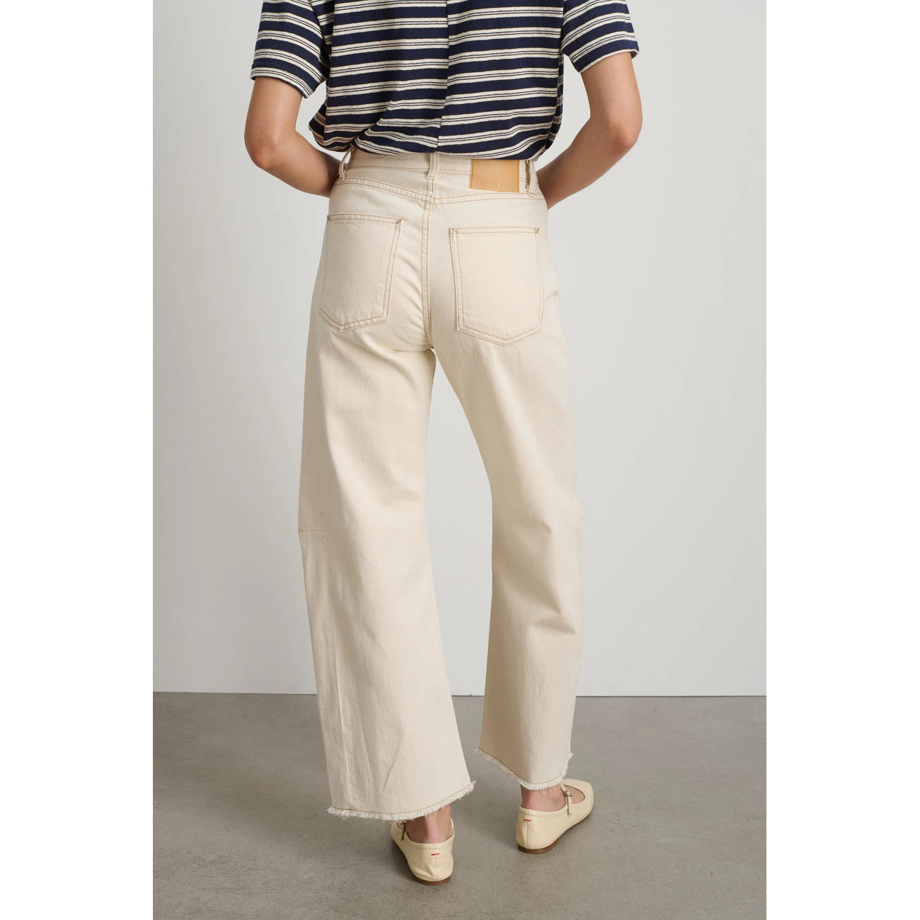 slim lasso jean in clair rinse
