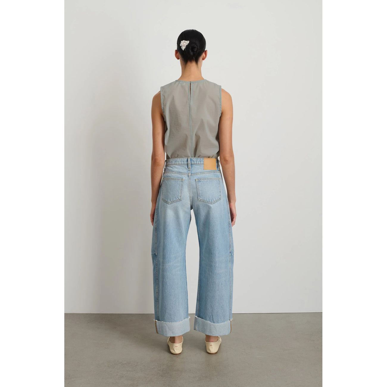 relaxed cuffed lasso in jac wash