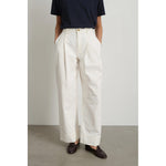 martin pleated chino in chalk white