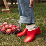 classic clog in red