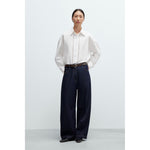 curved baggy jeans