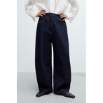 curved baggy jeans