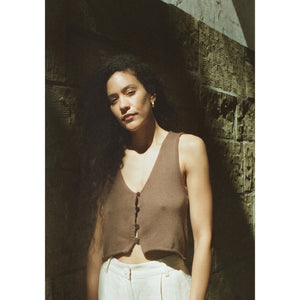 clio vest in cocoa