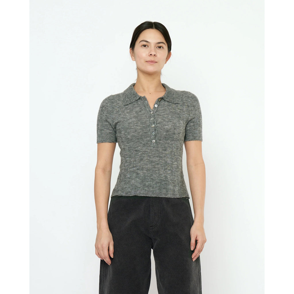 collared short sleeves in heathered gray