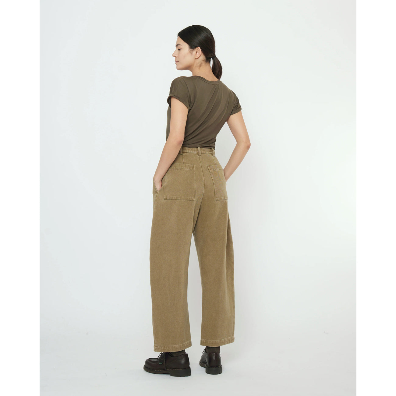 tailored curve legged trouser in kelp