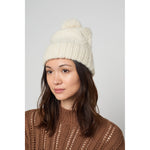 beanie entrelac in all cream