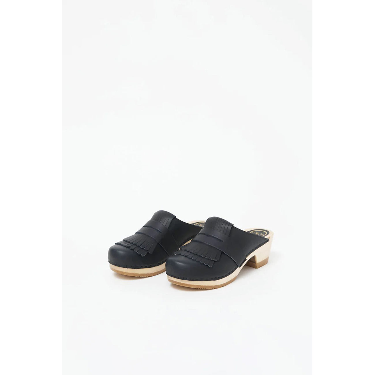 kiltie clog in indigo