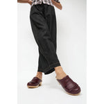 kiltie clog in maroon