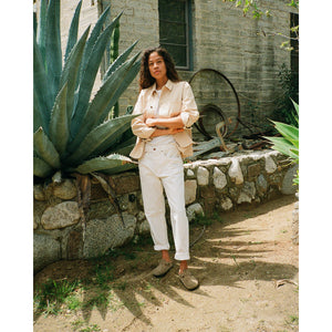the loose crop in white