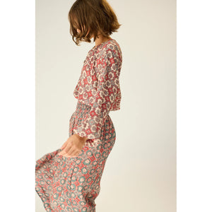 amelia top in spanish tile almond