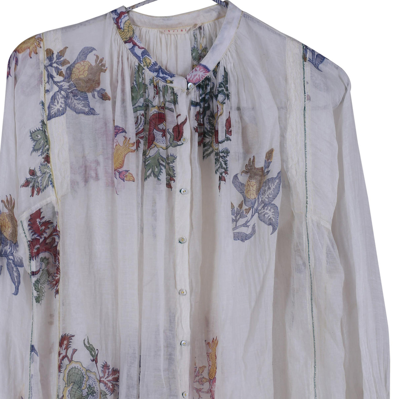 blouse in white floral