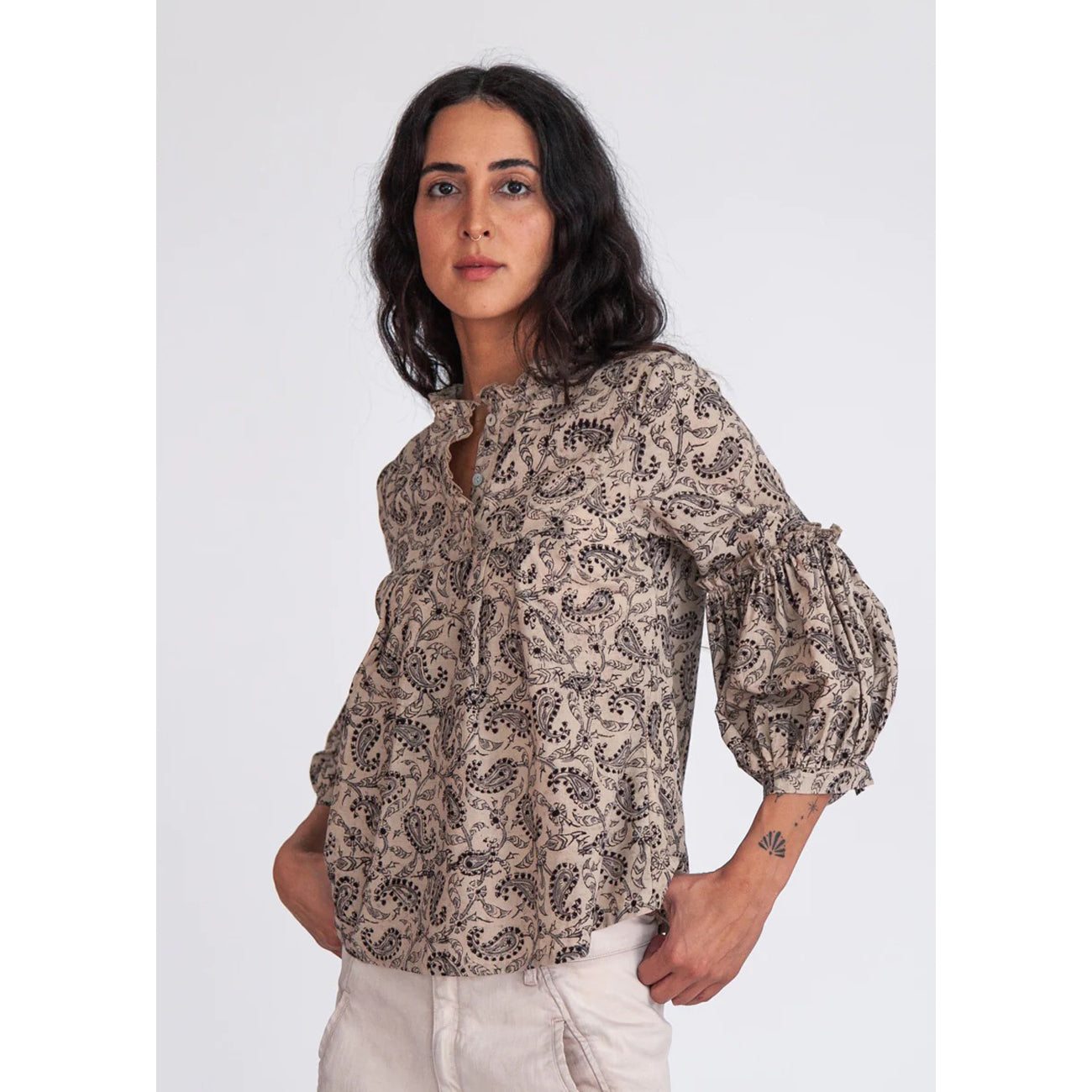 razia aam top in grey