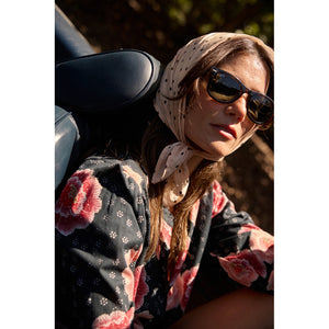 square scarf in polka dot creama