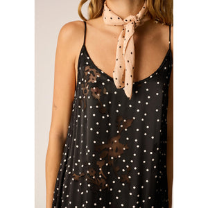 square scarf in polka dot creama