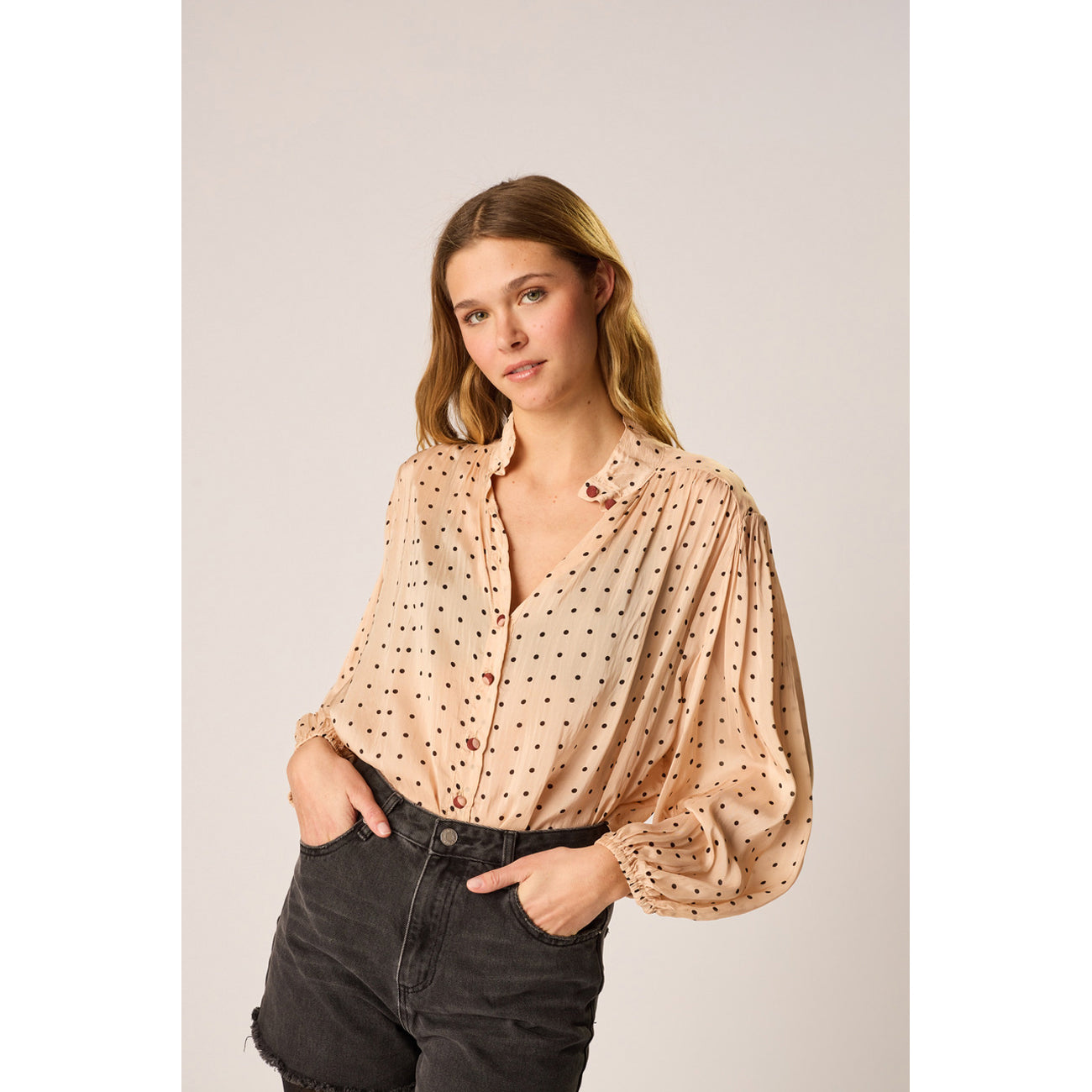 iris top in polka dot creama