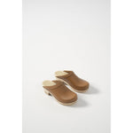 old school mid heel clog in palomino