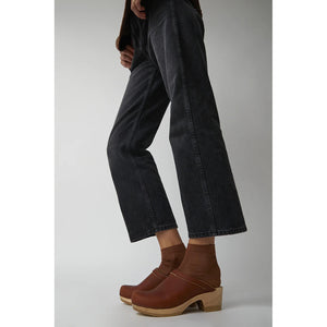 old school mid heel clog in bourbon