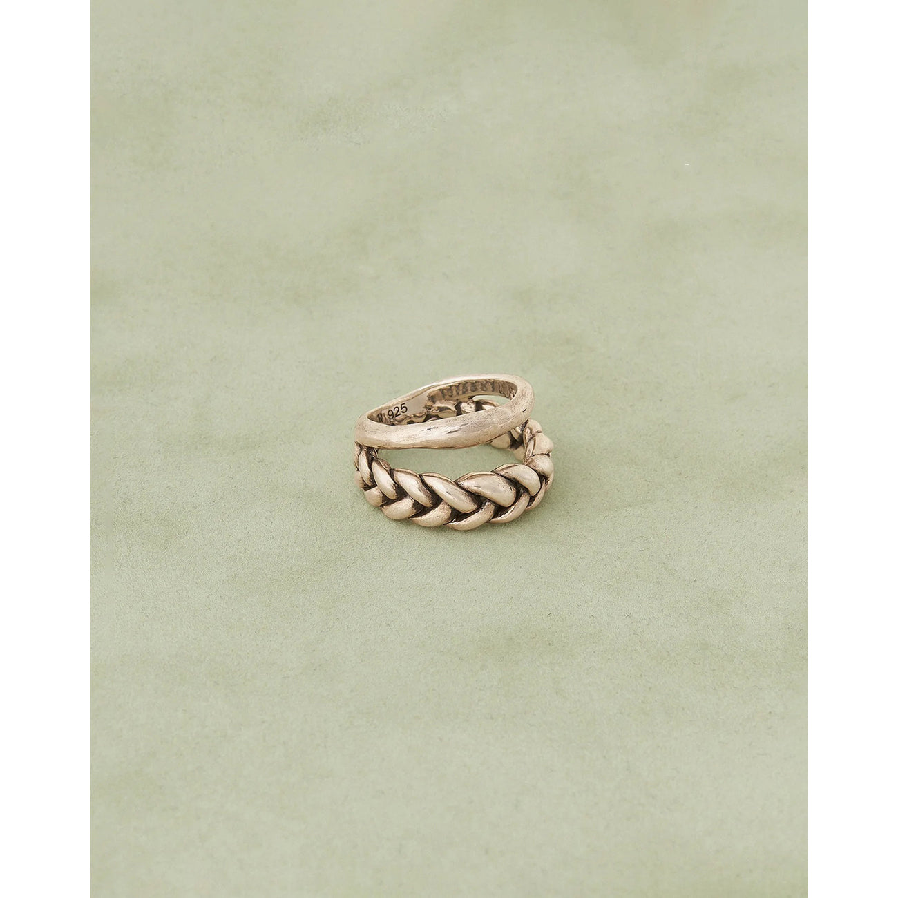 charis ring