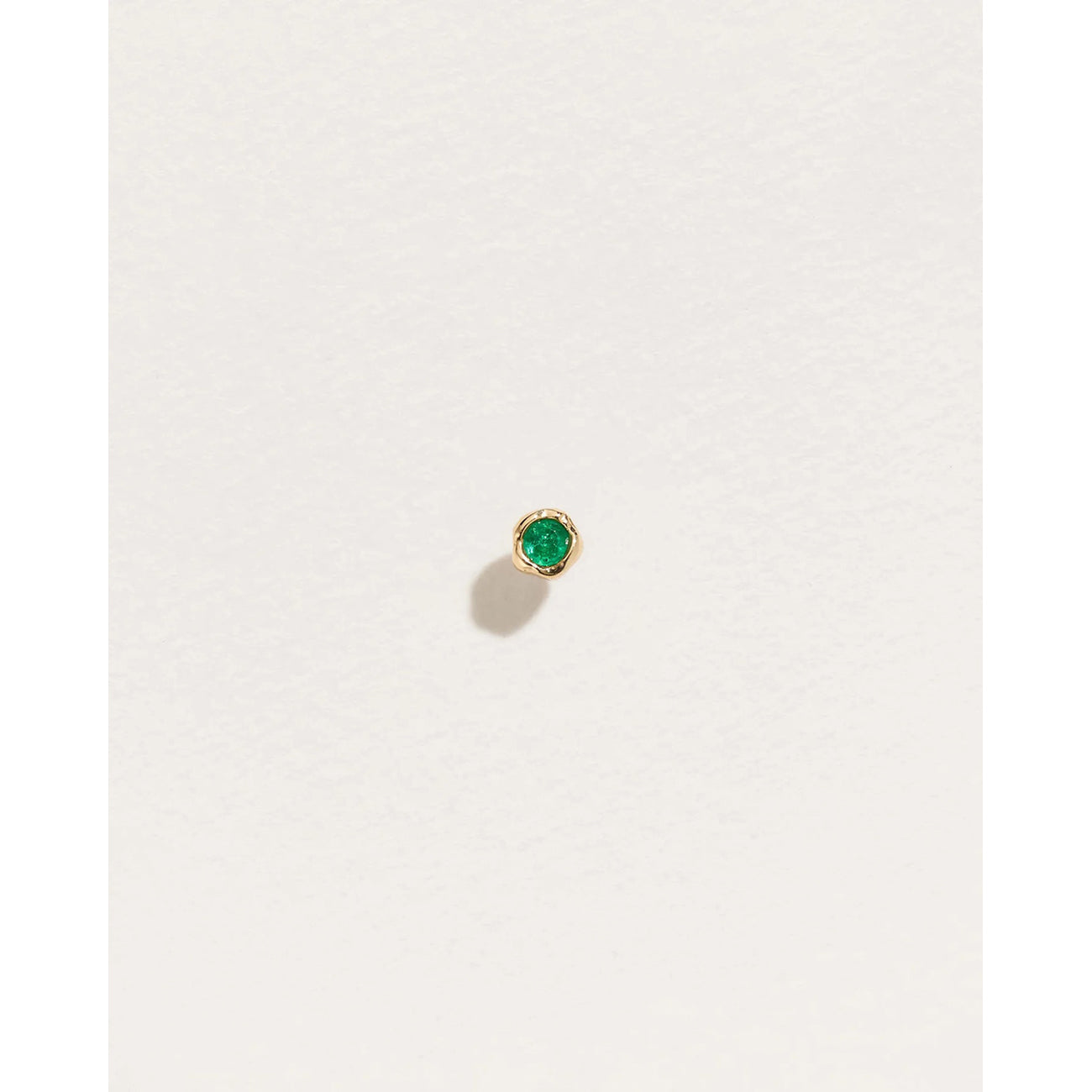 emerald petite nugget stud