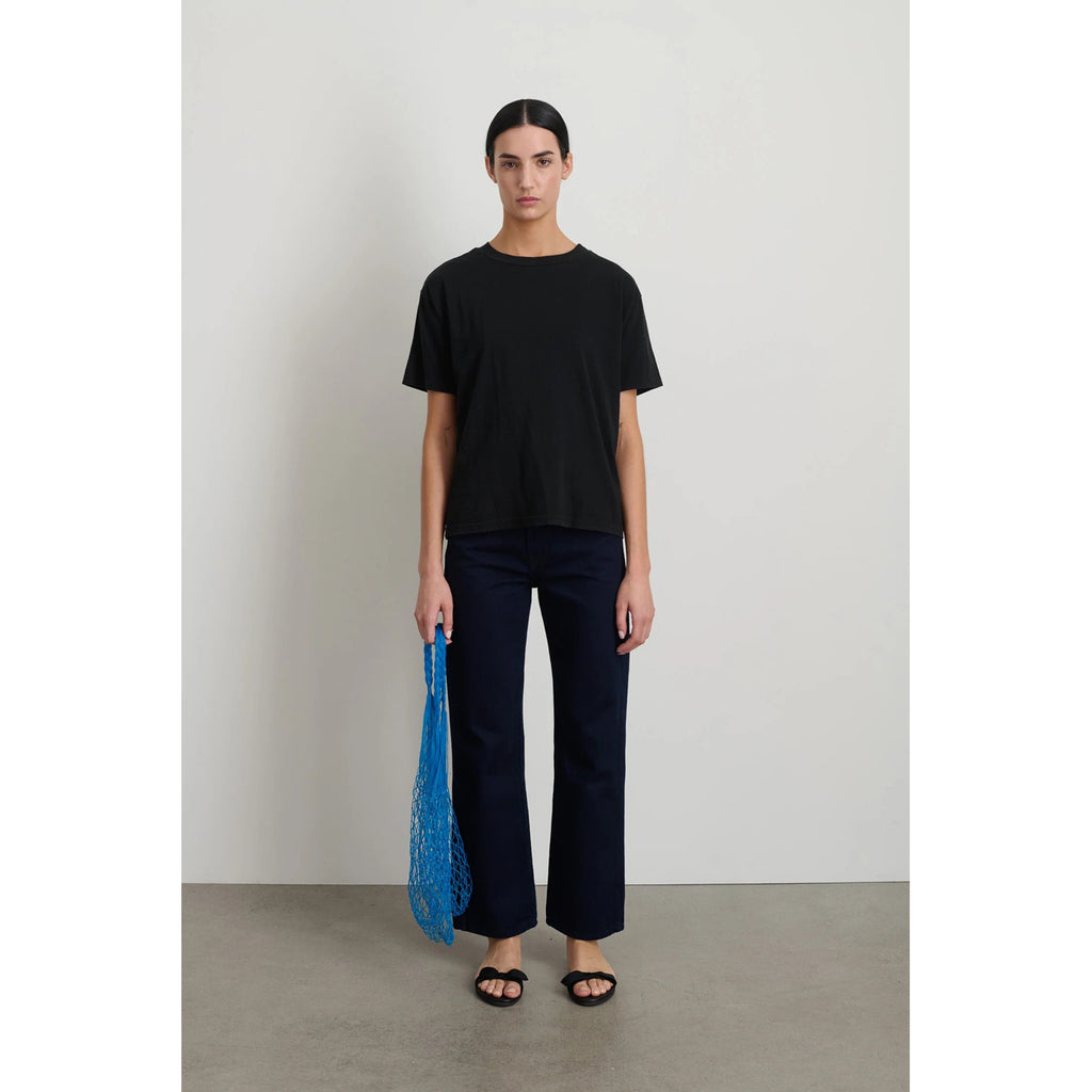 atlas tee in black
