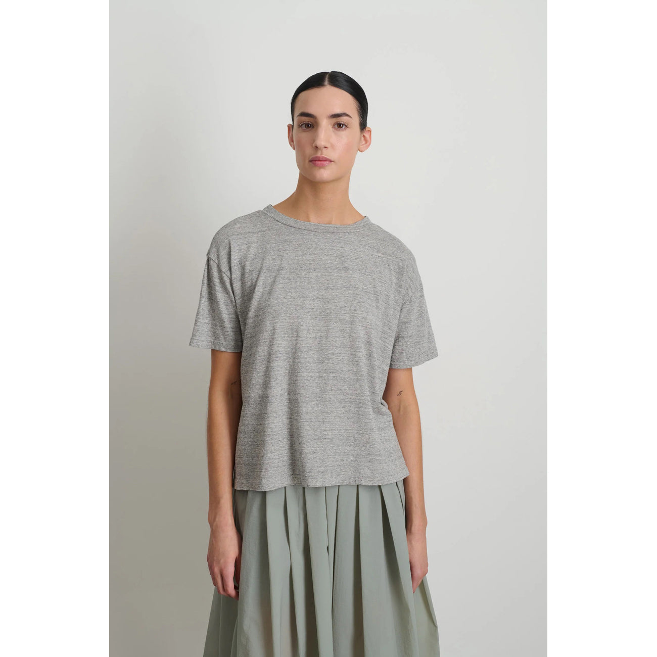 atlas tee in heather grey