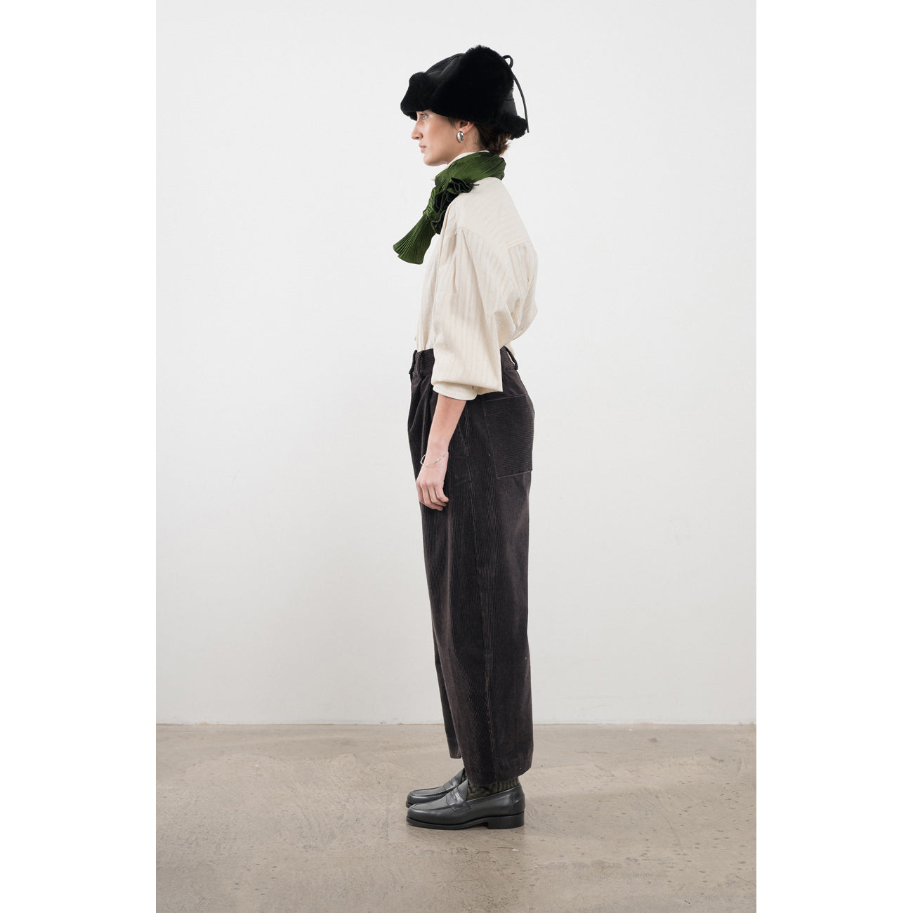 robyn trouser in taupes