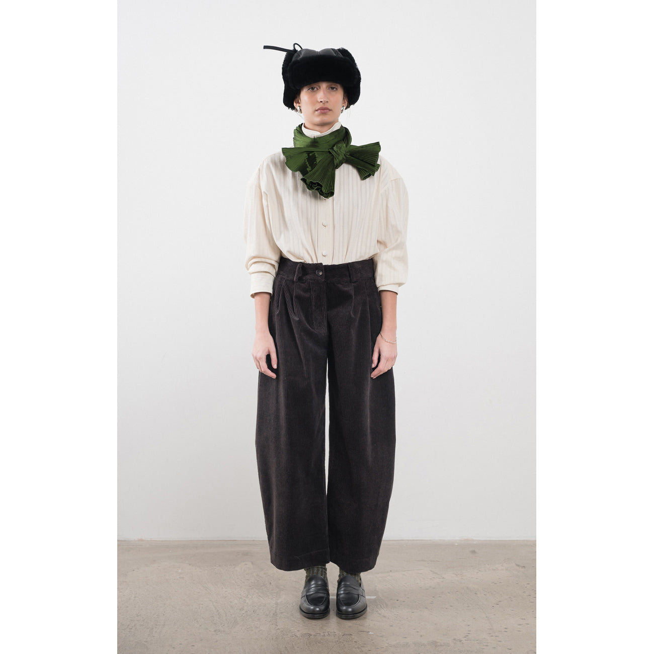 robyn trouser in taupes