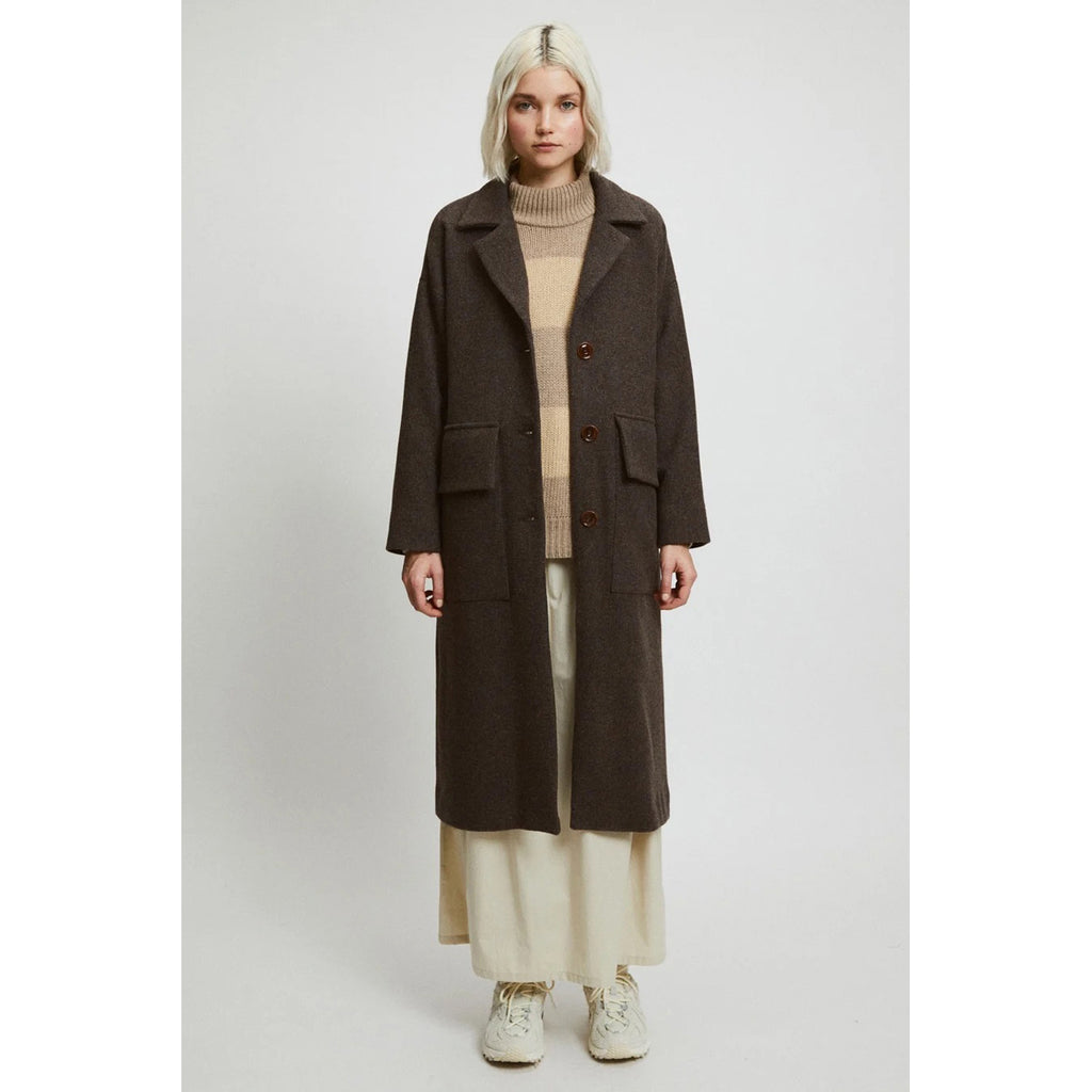 wesley coat in brown