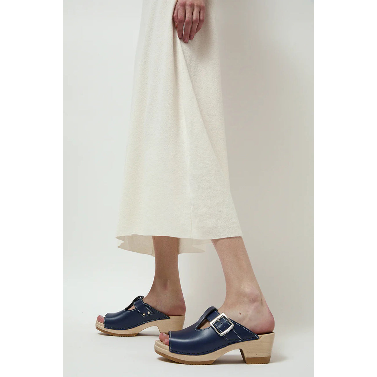 t strap clog on mid heel in ocean