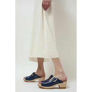 t strap clog on mid heel in ocean