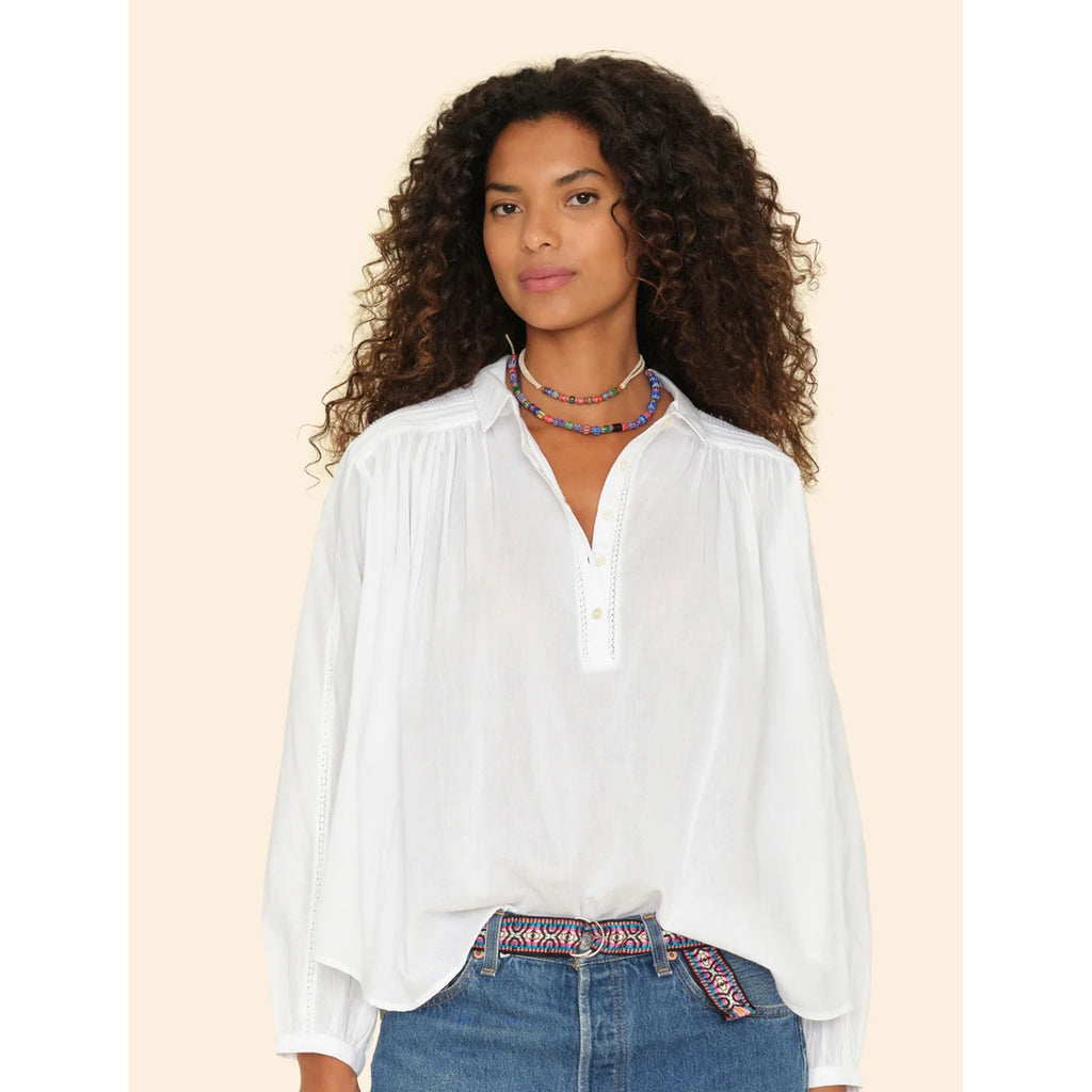 daisy top in white