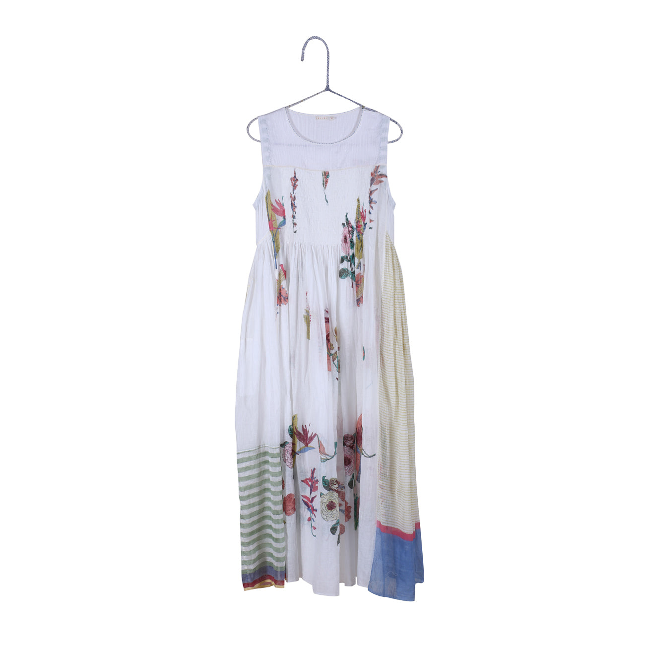sleeveless dress in floral embroidery
