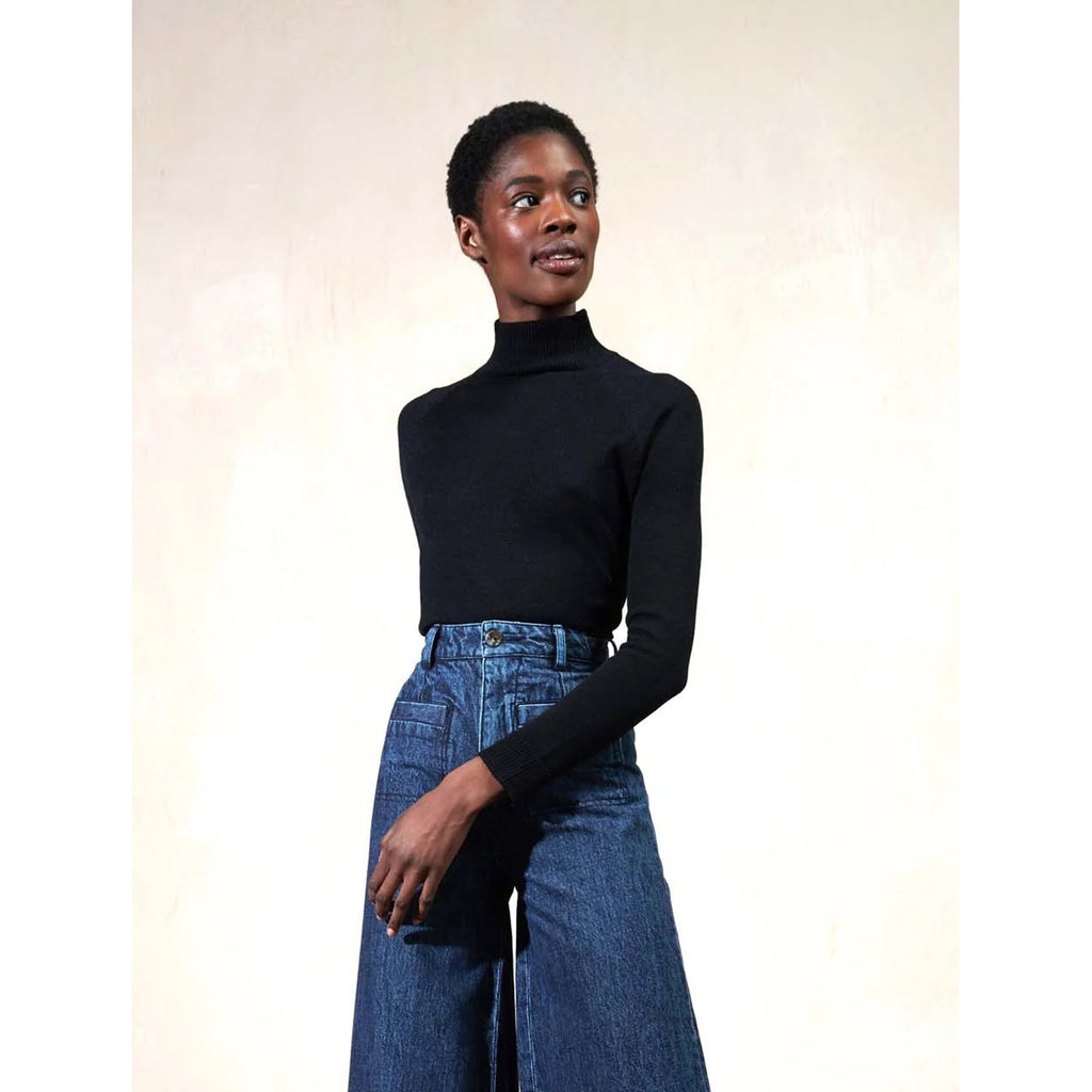 alpaca turtleneck in noir