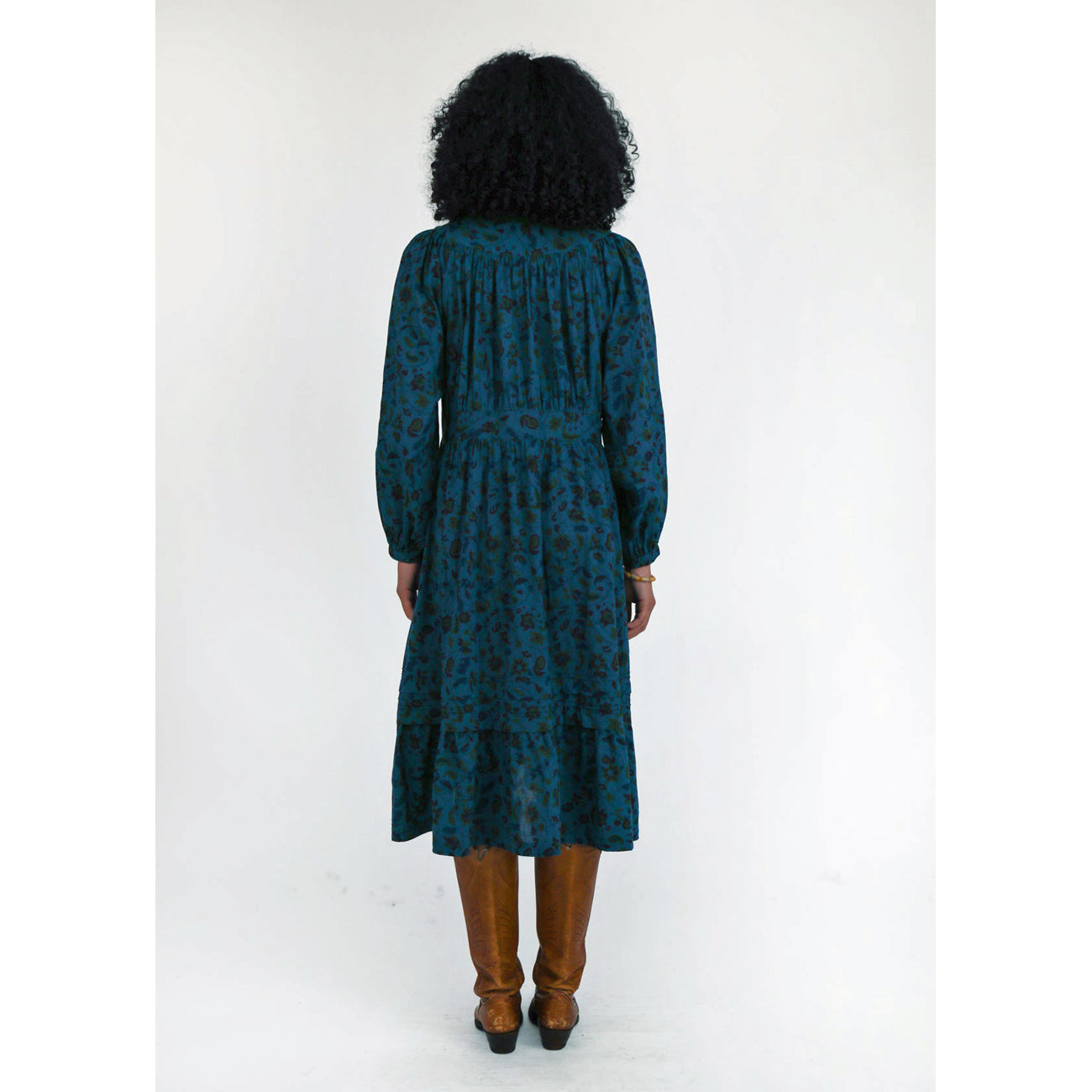 titta september dress in storm